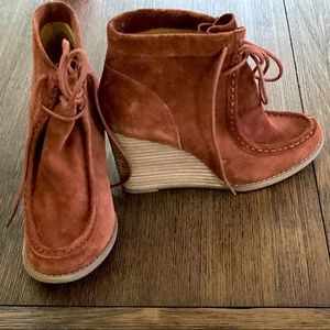 Lucky Brand, Size 9, Rust Suede